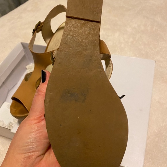 ALDO Women's Tan Baraby Cut Out T Bar Wedge Sandals - Picture 8 of 13